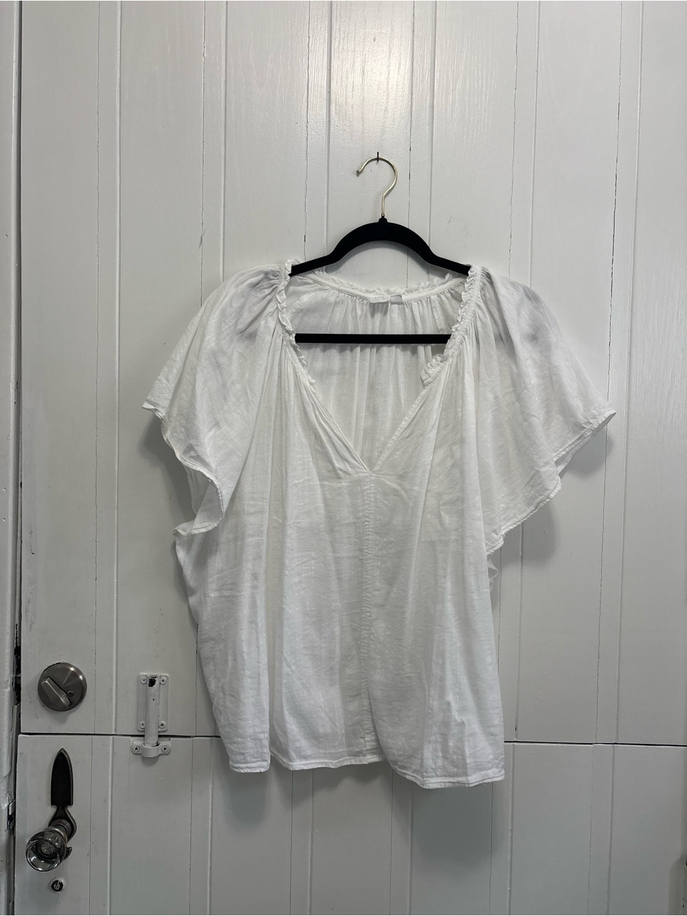 GAP White V-Neck Flutter Sleeve Blouse